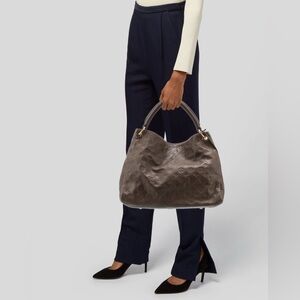 Gorgeous LOUIS VUITTON Artsy MM Monogram Empreinte Leather Hobo Bag Brown